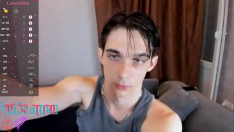 Snapshot of aaron_bang chatting on May 2026 09:13:01 PM Aaron Bang online show from May 2026 09:13:01 PM