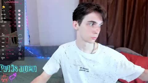 Snapshot of aaron_bang chatting on May 2026 12:28:02 AM Aaron Bang online show from May 2026 12:28:02 AM
