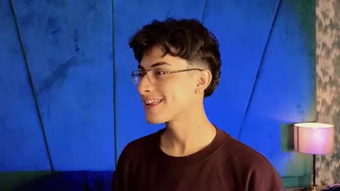 Snapshot of aaron_eze chatting on October 2025 09:13:02 PM Aaron Ezequiel online show from October 2025 09:13:02 PM