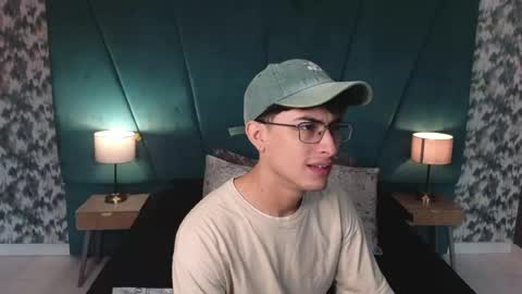 Aaron Ezequiel online show from June 2026 12:26:02 PM