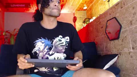 Snapshot of aaron_jassell1 chatting on January 2025 06:35:01 PM Aaron and Jassell online show from January 2025 06:35:01 PM