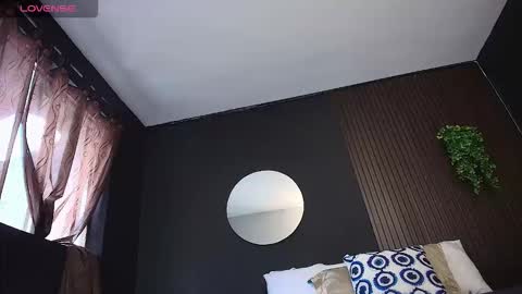 Snapshot of aaron_jassell1 chatting on October 2025 03:18:01 PM Aaron and Jassell online show from October 2025 03:18:01 PM