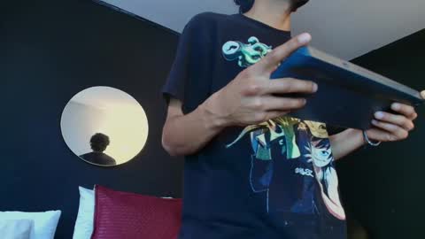 Snapshot of aaron_jassell1 chatting on October 2025 05:43:01 PM Aaron and Jassell online show from October 2025 05:43:01 PM