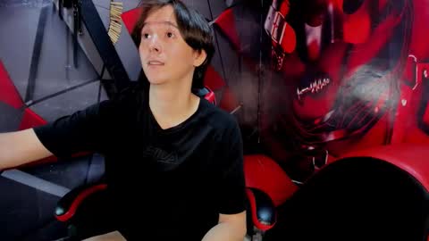 Snapshot of aaron_latinmen2 chatting on November 2025 10:13:02 PM Aaron online show from November 2025 10:13:02 PM