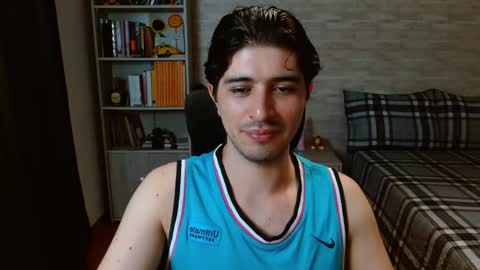 Snapshot of aaron_paul_ chatting on March 2026 09:41:02 PM Aaron online show from March 2026 09:41:02 PM