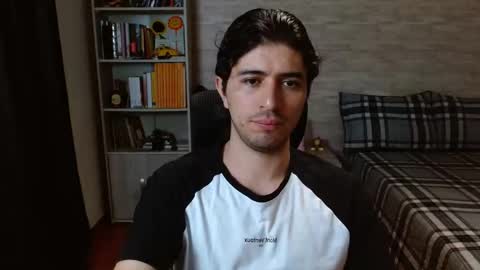 Snapshot of aaron_paul_ chatting on March 2026 08:36:02 PM Aaron online show from March 2026 08:36:02 PM