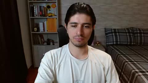 Snapshot of aaron_paul_ chatting on March 2026 07:30:01 PM Aaron online show from March 2026 07:30:01 PM