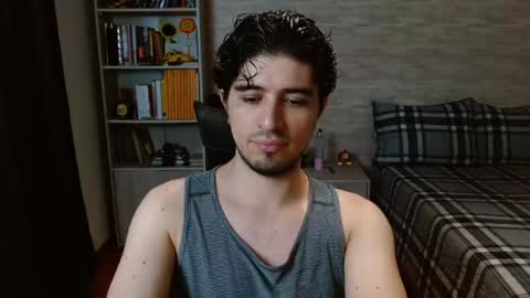 Snapshot of aaron_paul_ chatting on April 2026 08:43:01 PM Aaron online show from April 2026 08:43:01 PM