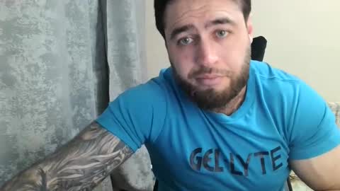 Snapshot of aaron_royal chatting on April 2026 05:21:02 PM Davin tayl online show from April 2026 05:21:02 PM