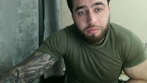 Snapshot of aaron_royal chatting on April 2026 04:48:01 PM Davin tayl online show from April 2026 04:48:01 PM