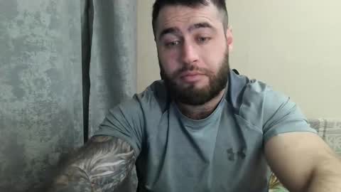 Snapshot of aaron_royal chatting on April 2026 04:12:01 PM Davin tayl online show from April 2026 04:12:01 PM