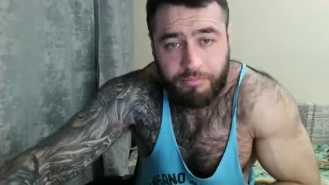 Snapshot of aaron_royal chatting on April 2026 05:28:01 PM Davin tayl online show from April 2026 05:28:01 PM
