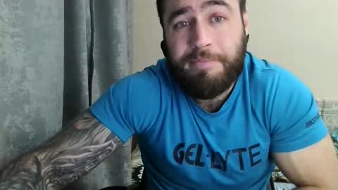 Snapshot of aaron_royal chatting on April 2026 04:23:02 PM Davin tayl online show from April 2026 04:23:02 PM