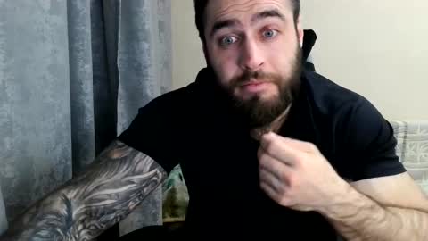 Snapshot of aaron_royal chatting on April 2026 04:13:02 PM Davin tayl online show from April 2026 04:13:02 PM