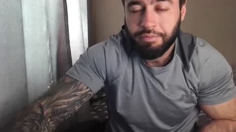 Snapshot of aaron_royal chatting on May 2026 04:28:01 AM Davin tayl online show from May 2026 04:28:01 AM