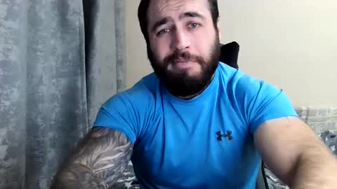 Snapshot of aaron_royal chatting on June 2026 04:33:02 PM Davin tayl online show from June 2026 04:33:02 PM