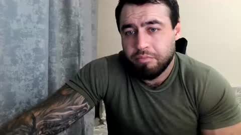 Snapshot of aaron_royal chatting on July 2026 03:32:02 PM Davin tayl online show from July 2026 03:32:02 PM
