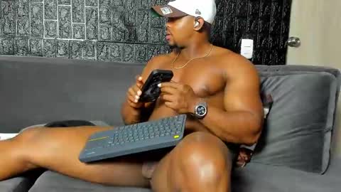 Snapshot of aaron_st chatting on September 2025 09:25:02 AM Aaron online show from September 2025 09:25:02 AM