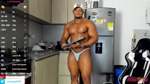 Snapshot of aaron_st chatting on October 2025 10:30:02 PM Aaron online show from October 2025 10:30:02 PM