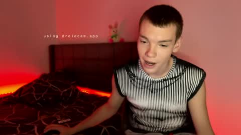 Snapshot of aaron_stonee chatting on April 2026 07:17:02 PM Aaron online show from April 2026 07:17:02 PM