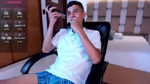 Aaron online show from April 2026 07:56:01 PM