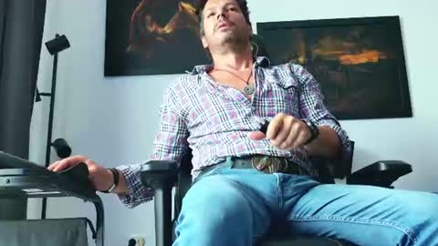 Snapshot of aaronbomer chatting on July 2026 07:45:02 AM Aaron online show from July 2026 07:45:02 AM