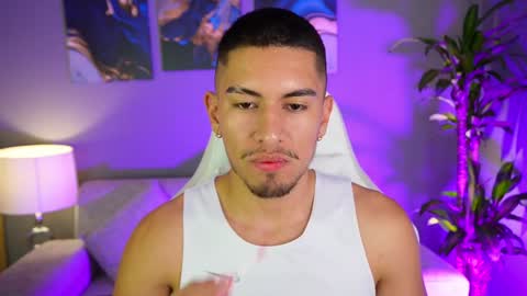 AARON  online show from January 2025 02:25:01 AM