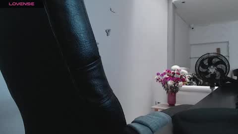 Snapshot of aaronhunter__ chatting on February 2025 06:45:01 PM ig aaron hunter123 online show from February 2025 06:45:01 PM