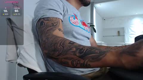 Snapshot of aaronhunter__ chatting on March 2025 12:22:02 AM ig aaron hunter123 online show from March 2025 12:22:02 AM