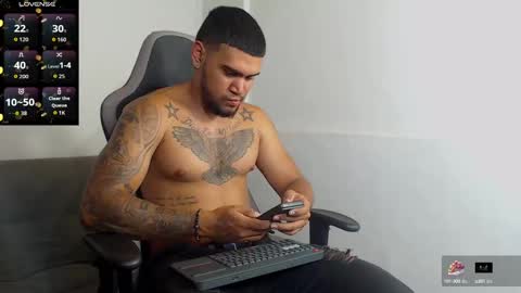 Snapshot of aaronhunter__ chatting on October 2025 08:42:02 AM ig aaron hunter123 online show from October 2025 08:42:02 AM