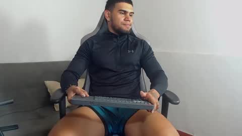 Snapshot of aaronhunter__ chatting on October 2025 07:06:02 AM ig aaron hunter123 online show from October 2025 07:06:02 AM