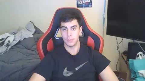 Snapshot of aaronlavine chatting on November 2025 07:03:01 PM aaronlavine online show from November 2025 07:03:01 PM