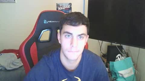 Snapshot of aaronlavine chatting on November 2025 05:30:01 PM aaronlavine online show from November 2025 05:30:01 PM