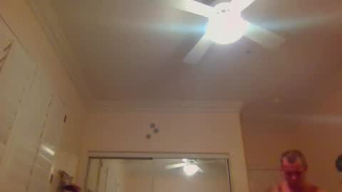 aaronprezent online show from October 2025 08:49:01 AM