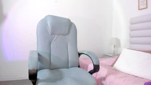 Snapshot of abbey_walker chatting on September 2025 03:45:01 PM abbey_walker online show from September 2025 03:45:01 PM