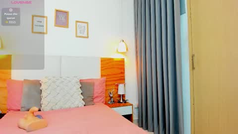 Abbie Royy online show from December 2025 12:46:02 PM