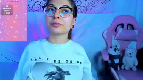 Snapshot of abbie_senjen chatting on May 2026 12:07:02 AM April online show from May 2026 12:07:02 AM