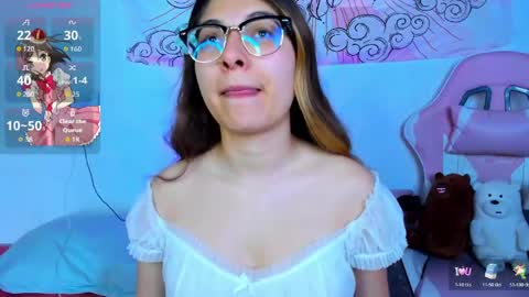 Snapshot of abbie_senjen chatting on May 2026 07:00:01 PM April online show from May 2026 07:00:01 PM