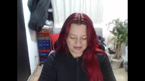 abby iloveit online show from December 2024 01:33:01 PM