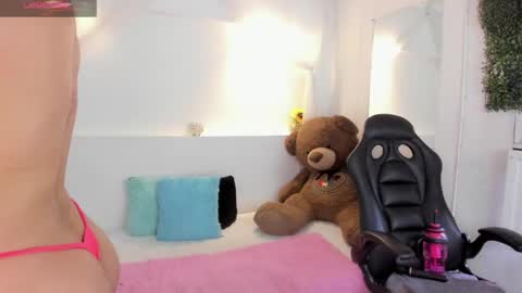 Snapshot of abby_mae_ chatting on May 2026 09:56:02 PM Abby online show from May 2026 09:56:02 PM