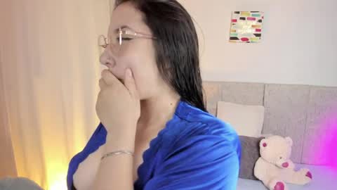 Snapshot of abby_pink1 chatting on April 2026 04:37:01 AM abby_pink1 online show from April 2026 04:37:01 AM