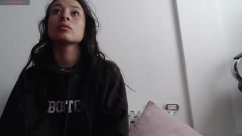 Vannesa online show from October 2025 11:31:01 AM