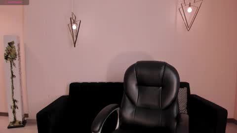 Snapshot of abbydalton chatting on November 2025 06:30:01 PM Abby Dalton online show from November 2025 06:30:01 PM