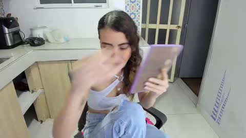 Snapshot of abbyhowlland chatting on May 2026 02:40:02 AM sara online show from May 2026 02:40:02 AM
