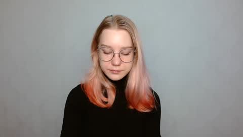 Snapshot of abbymoore__ chatting on December 2024 10:59:01 AM Abby Lovense is active online show from December 2024 10:59:01 AM