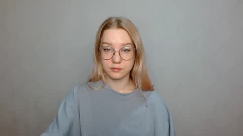 Snapshot of abbymoore__ chatting on January 2025 09:05:01 AM Abby Lovense is active online show from January 2025 09:05:01 AM