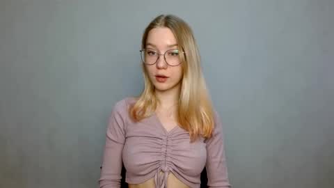 Snapshot of abbymoore__ chatting on February 2025 11:22:01 AM Abby Lovense is active online show from February 2025 11:22:01 AM