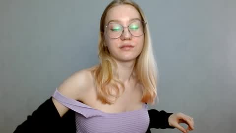 Snapshot of abbymoore__ chatting on February 2025 12:51:02 PM Abby Lovense is active online show from February 2025 12:51:02 PM