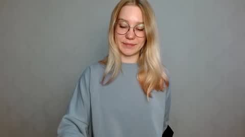 Snapshot of abbymoore__ chatting on March 2025 11:28:01 AM Abby Lovense is active online show from March 2025 11:28:01 AM