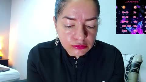 abbyshinne online show from May 2026 01:52:01 PM